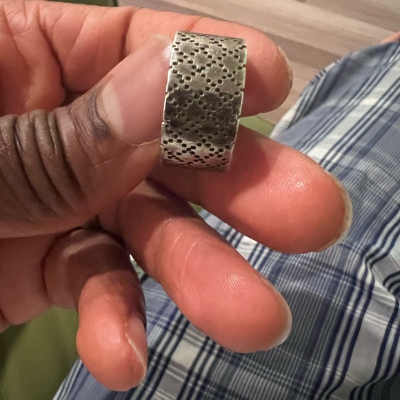 Authentic Gucci Ring - Picture 3 of 5